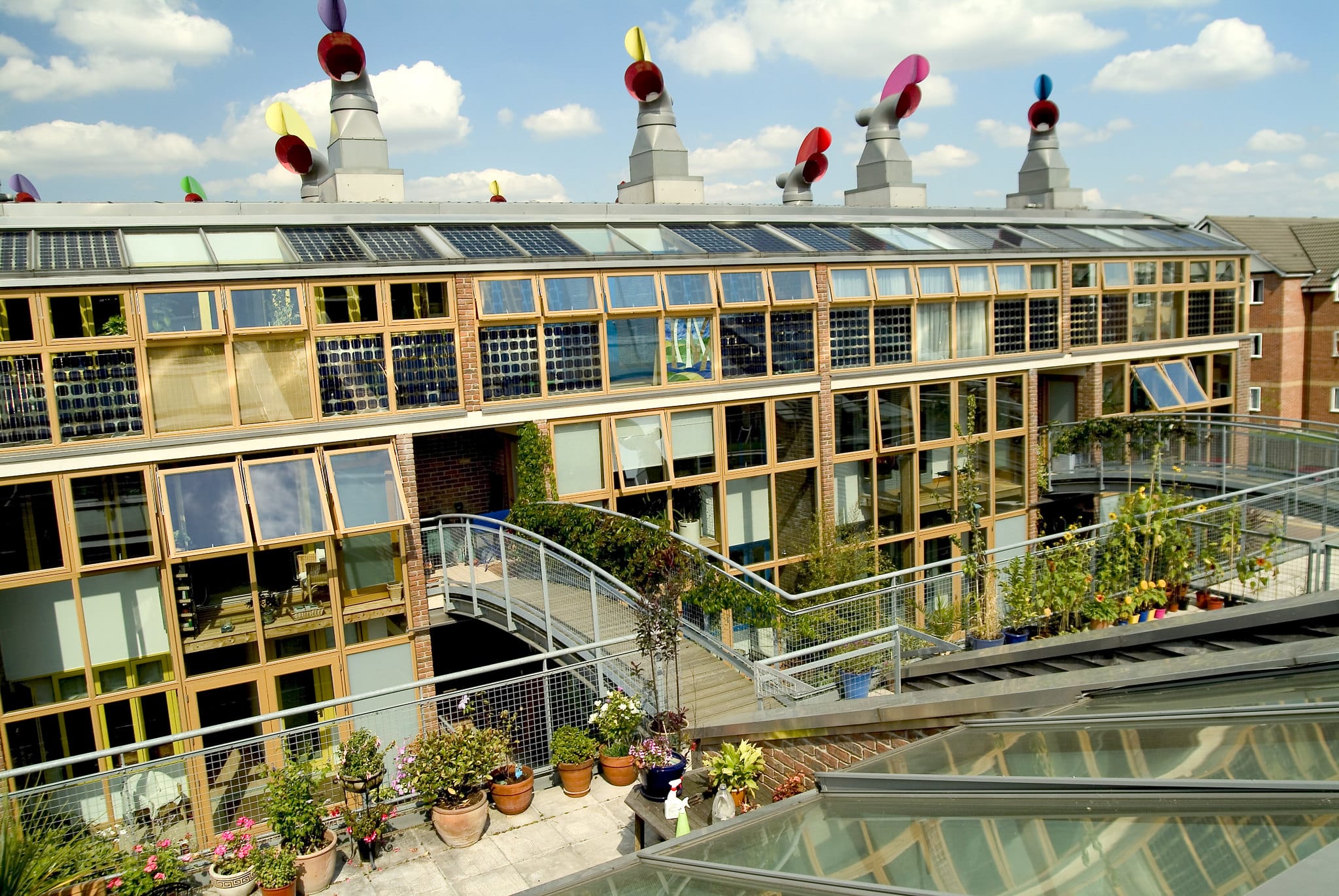 Smart cities urban green ed economia di aggregazione quando le comunità organizzano le alternative